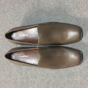 Trotters Ash Heeled Loafers, Women's Size 10 M, Fudge